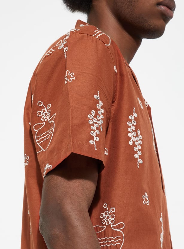 URB_N Men Regular Fit Embroidered Resort Shirt