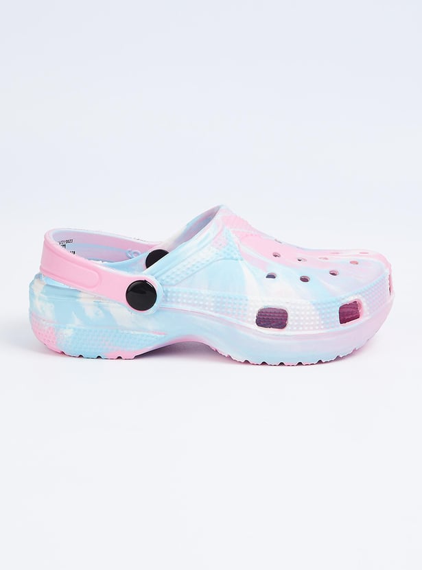 Buy Girls Printed Clogs with Pivoting Strap Online at just Rs. 399.0 -  1000013608630 | Max Fashion