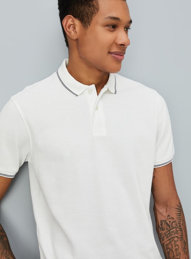 Men Regular Fit Solid Polo T-shirt