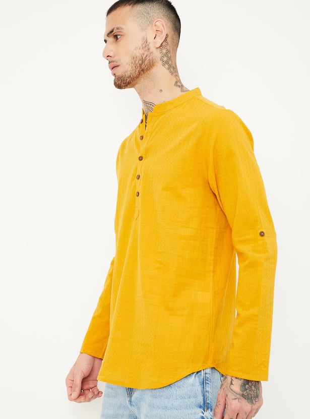 Men Dobby Woven Short Kurta