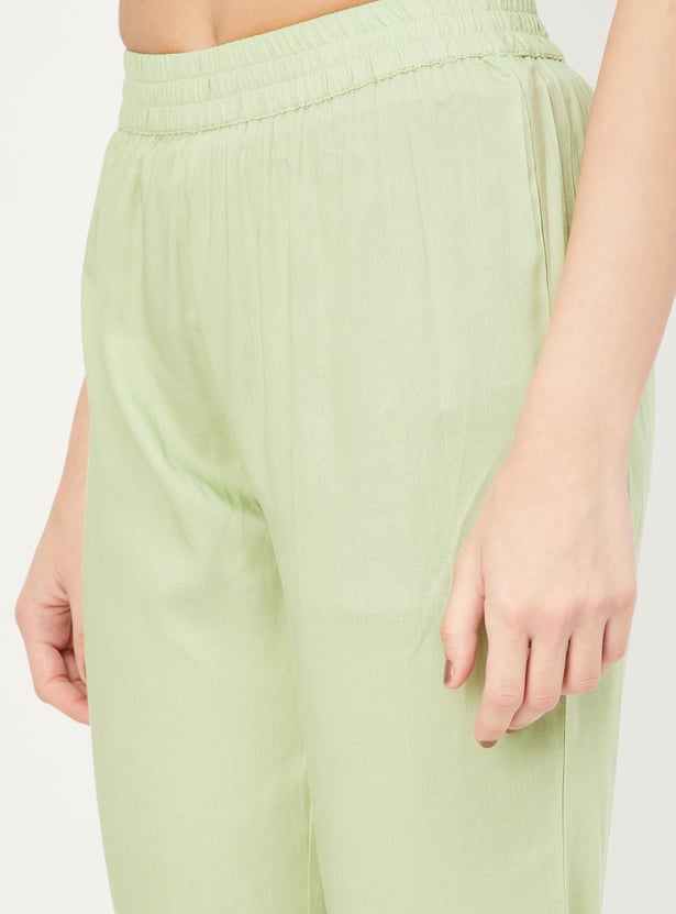 Women Embroidered Kurta Set with Dupatta