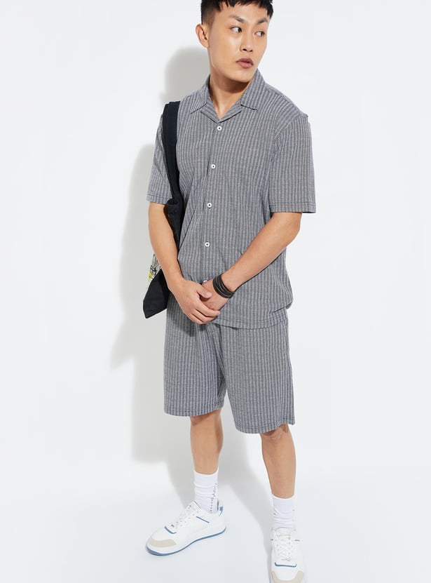 URB_N Men Regular Fit Herringbone Resort Shirt