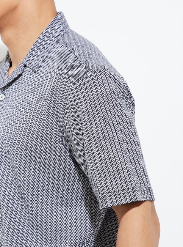 URB_N Men Regular Fit Herringbone Resort Shirt