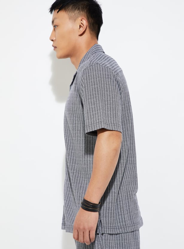 URB_N Men Regular Fit Herringbone Resort Shirt