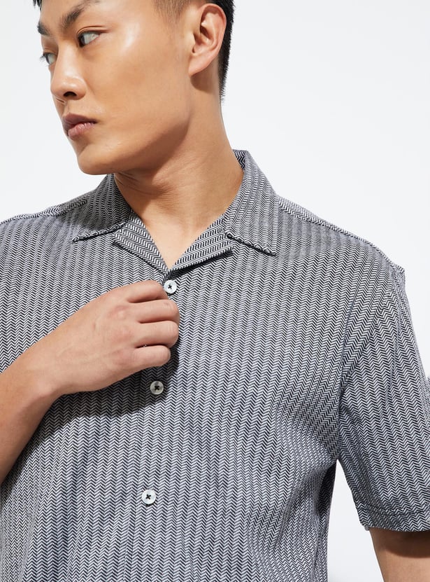 URB_N Men Regular Fit Herringbone Resort Shirt