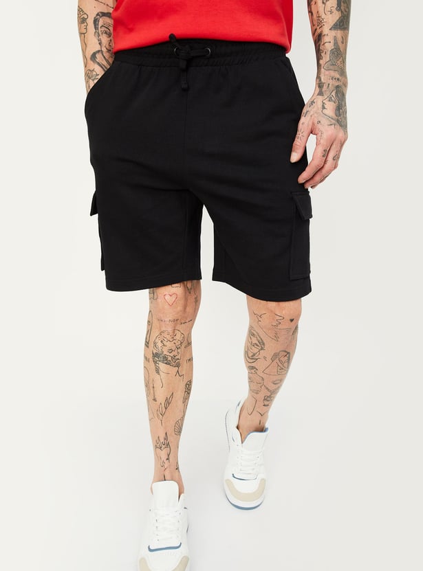 Men Solid Cargo Sports Shorts