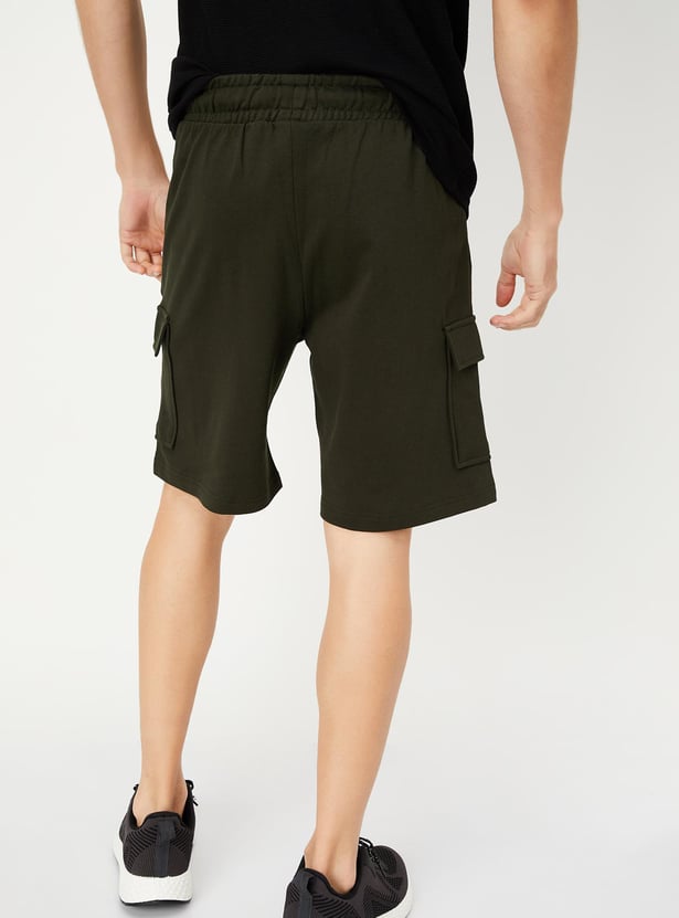 Men Solid Cargo Sports Shorts