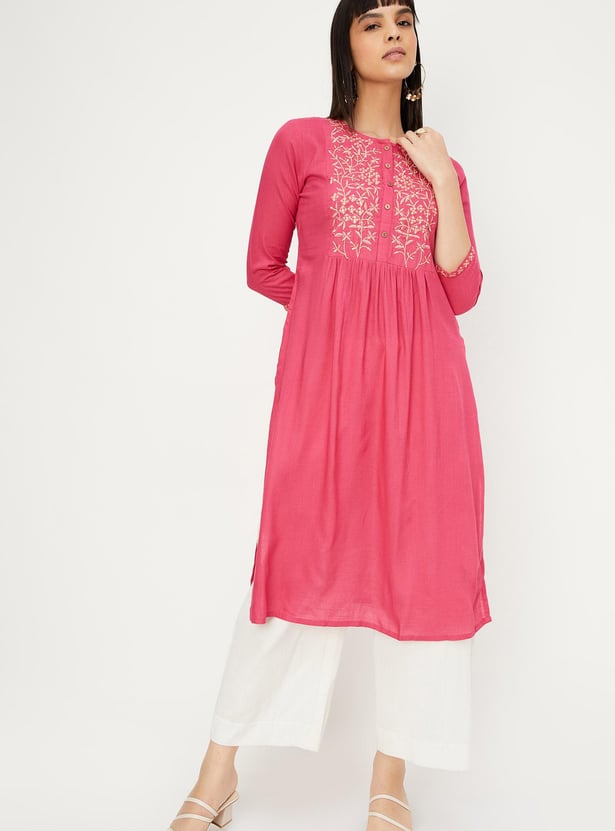 Women Embroidered Kurta with Pocket