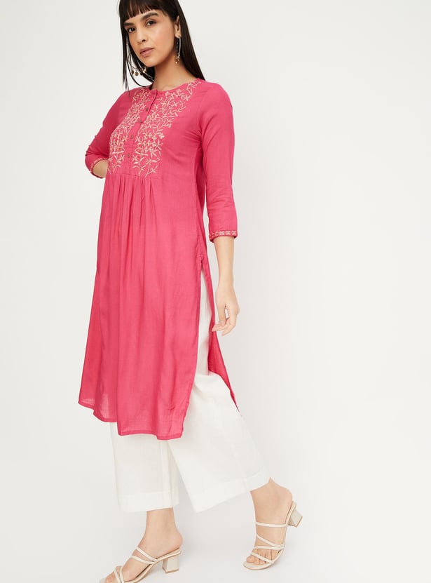 Women Embroidered Kurta with Pocket