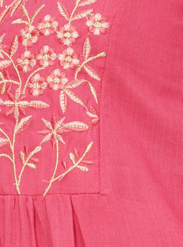 Women Embroidered Kurta with Pocket