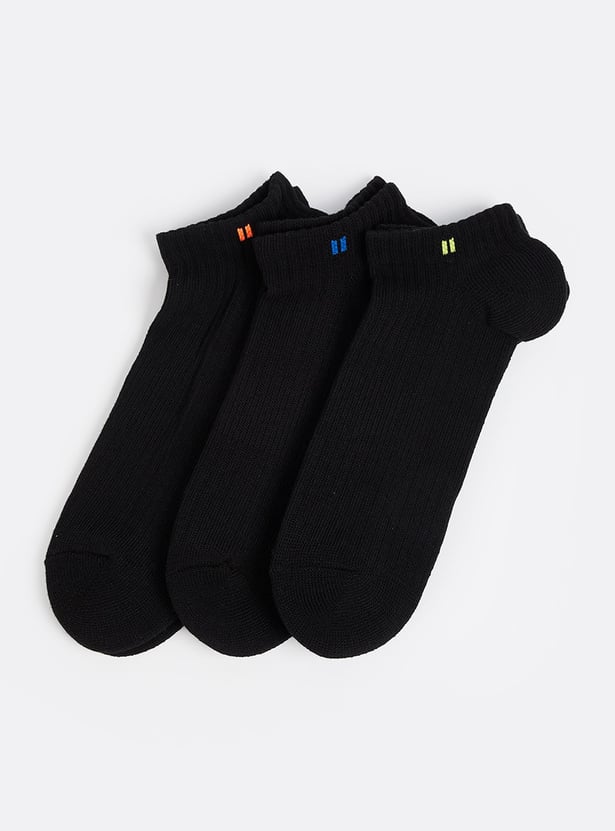 Buy Men Solid Ankle Length Socks Pack of 3 Online at just Rs. 349.0
