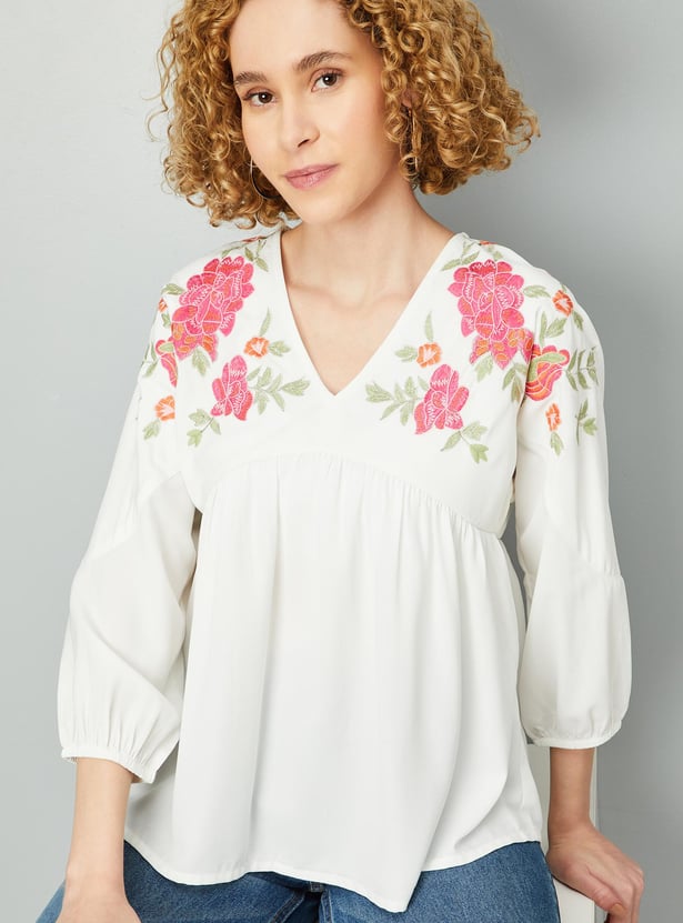 Women Floral Embroidered Tunic