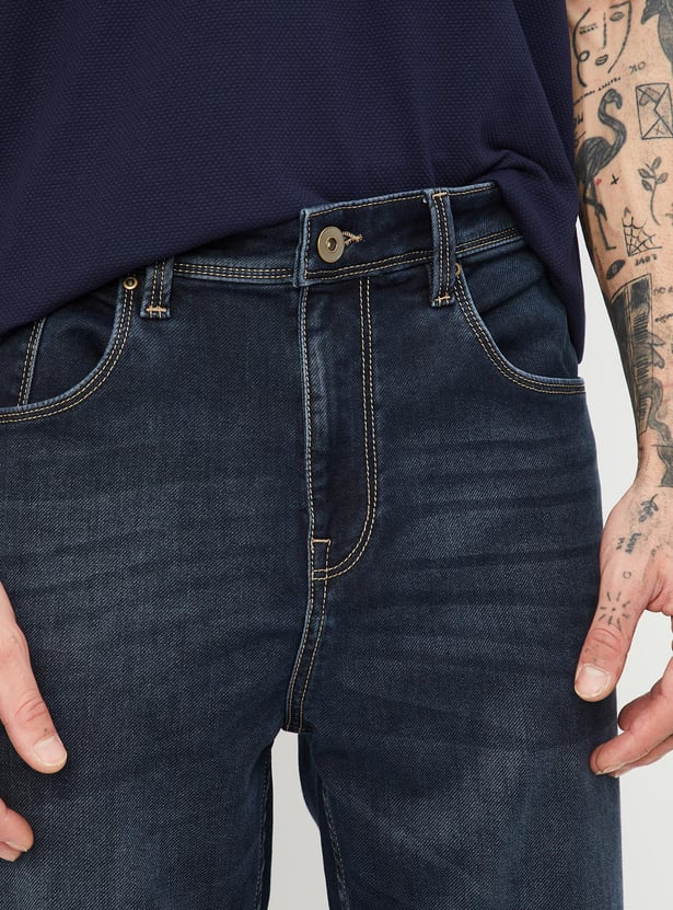 Men Carrot Fit Washed Jeans