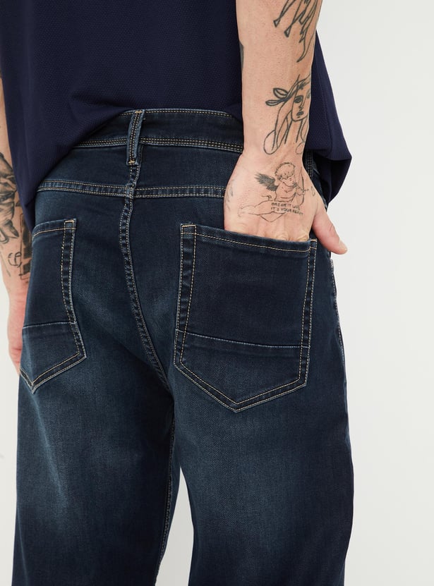 Men Carrot Fit Washed Jeans